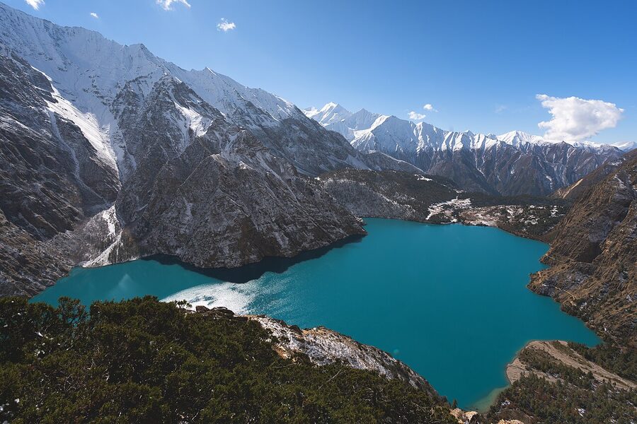 Phoksundo Lake in Shey-Phoksundo National Park, Dolpa, Nepal